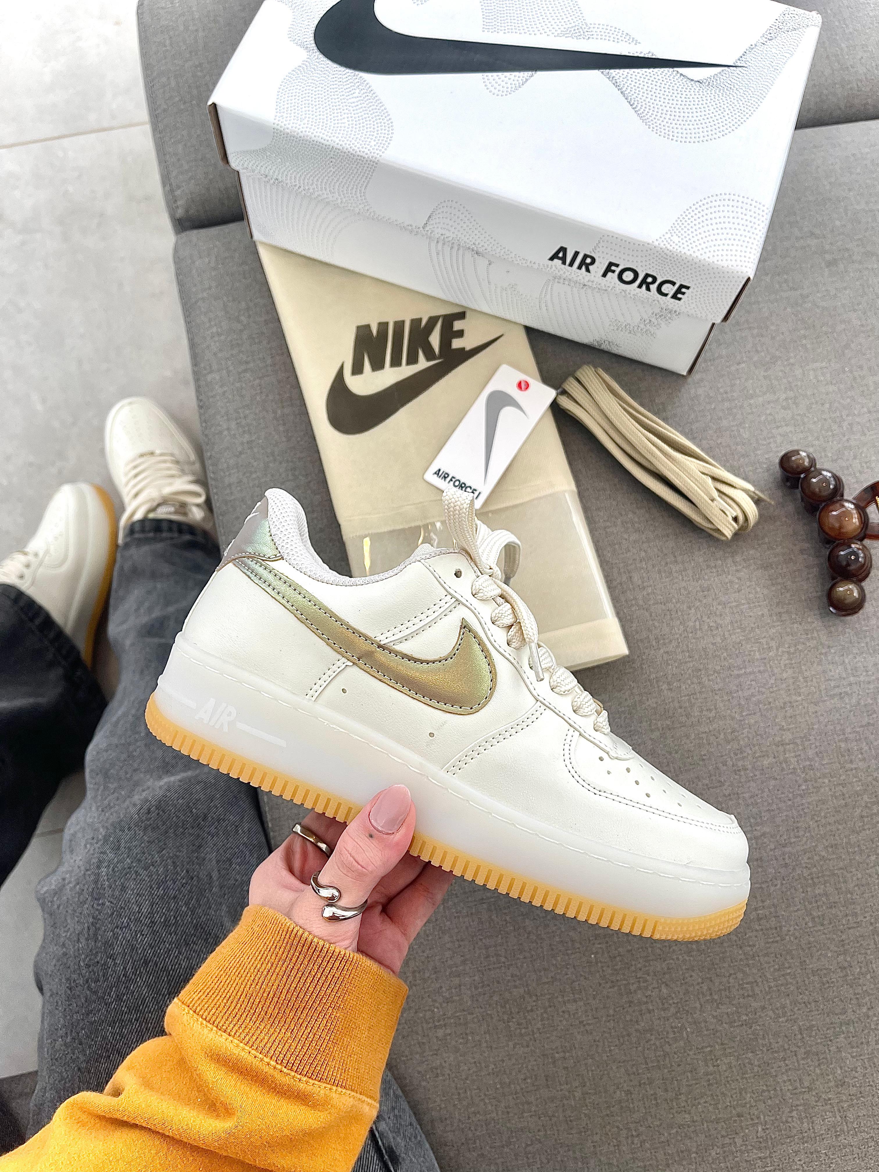 NIKE AIR FORCE