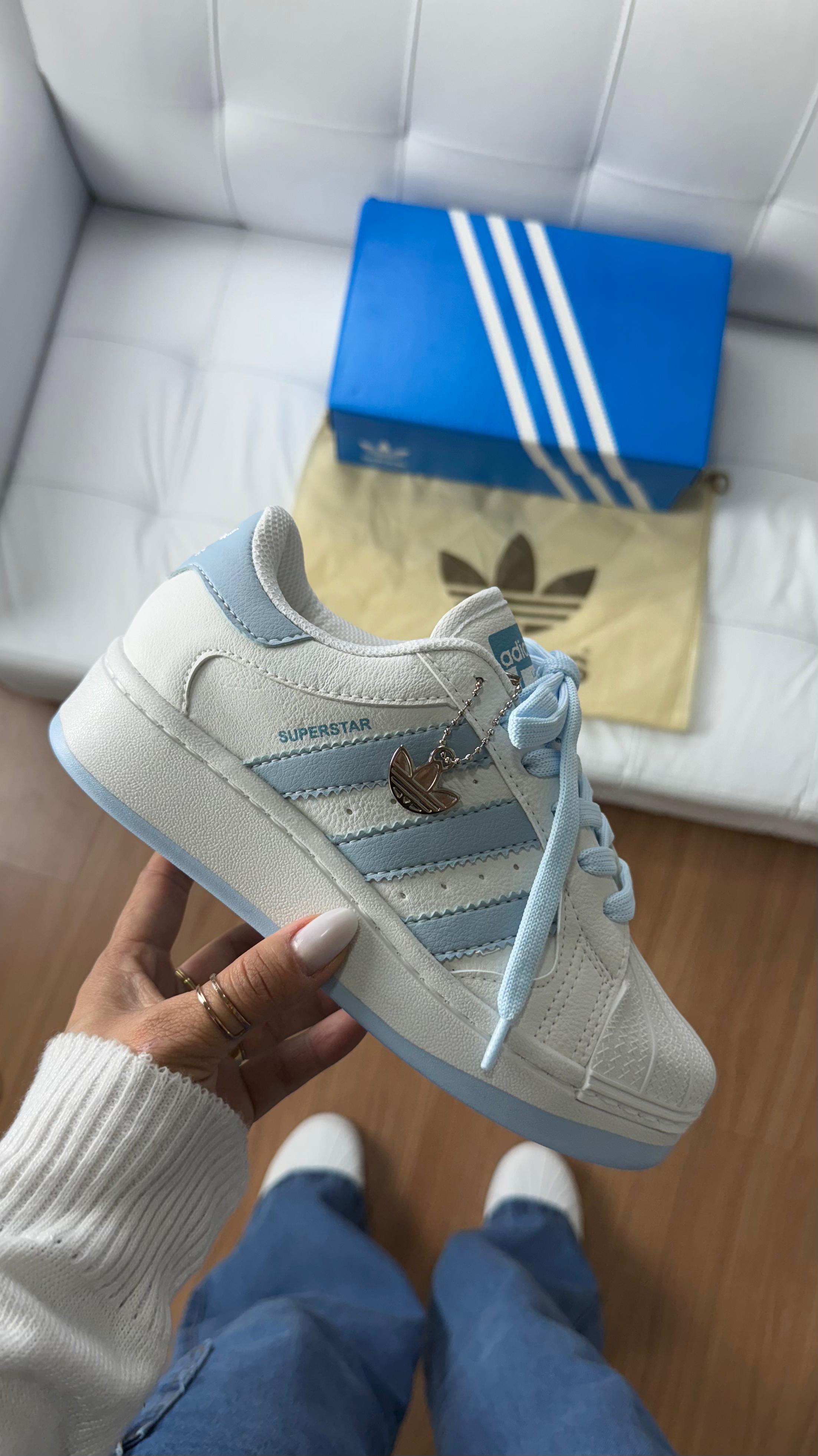 Tênis Adidas Azul