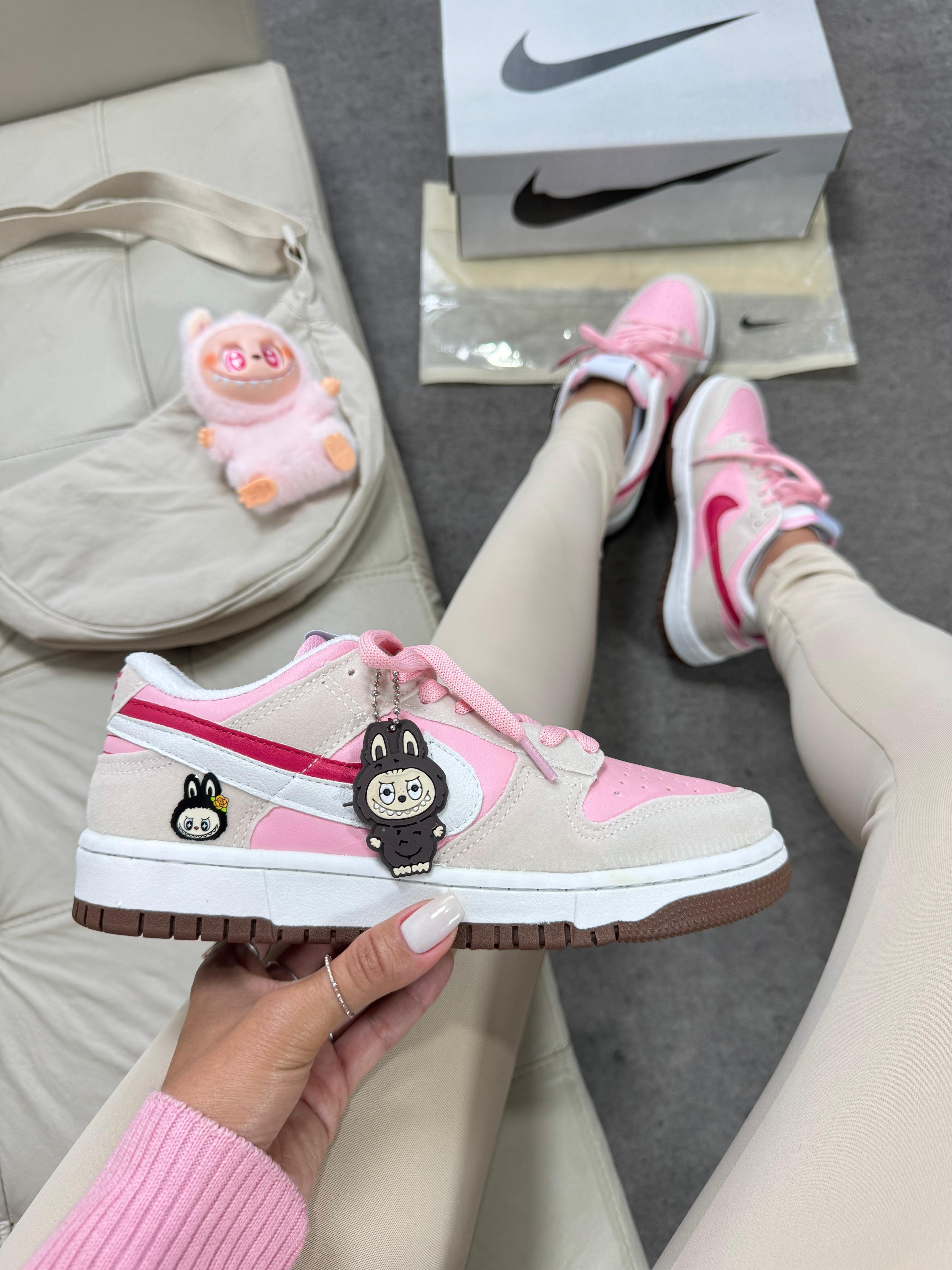 Nike Sb Labubu Rosa
