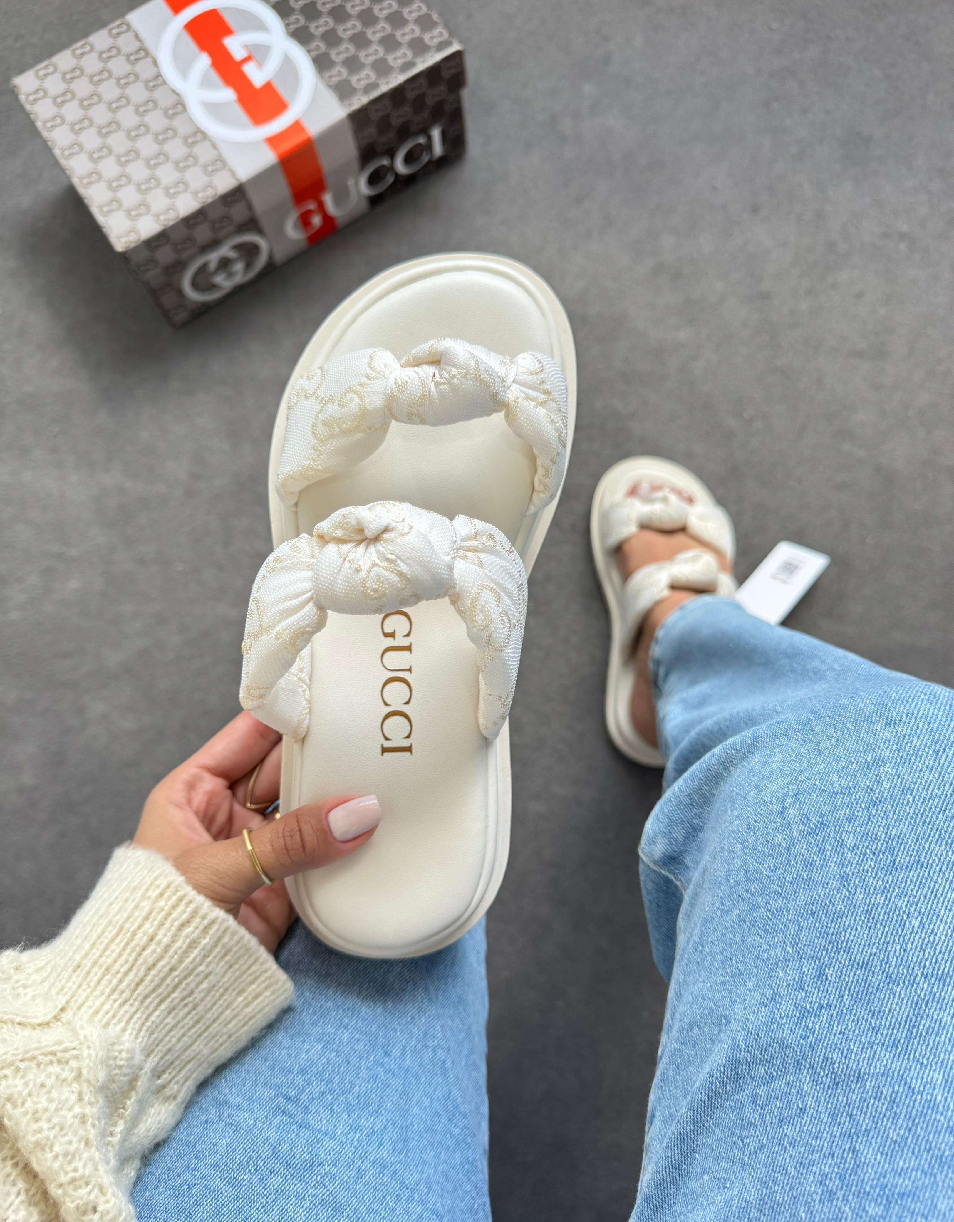 CHINELO GUCCI BRANCO