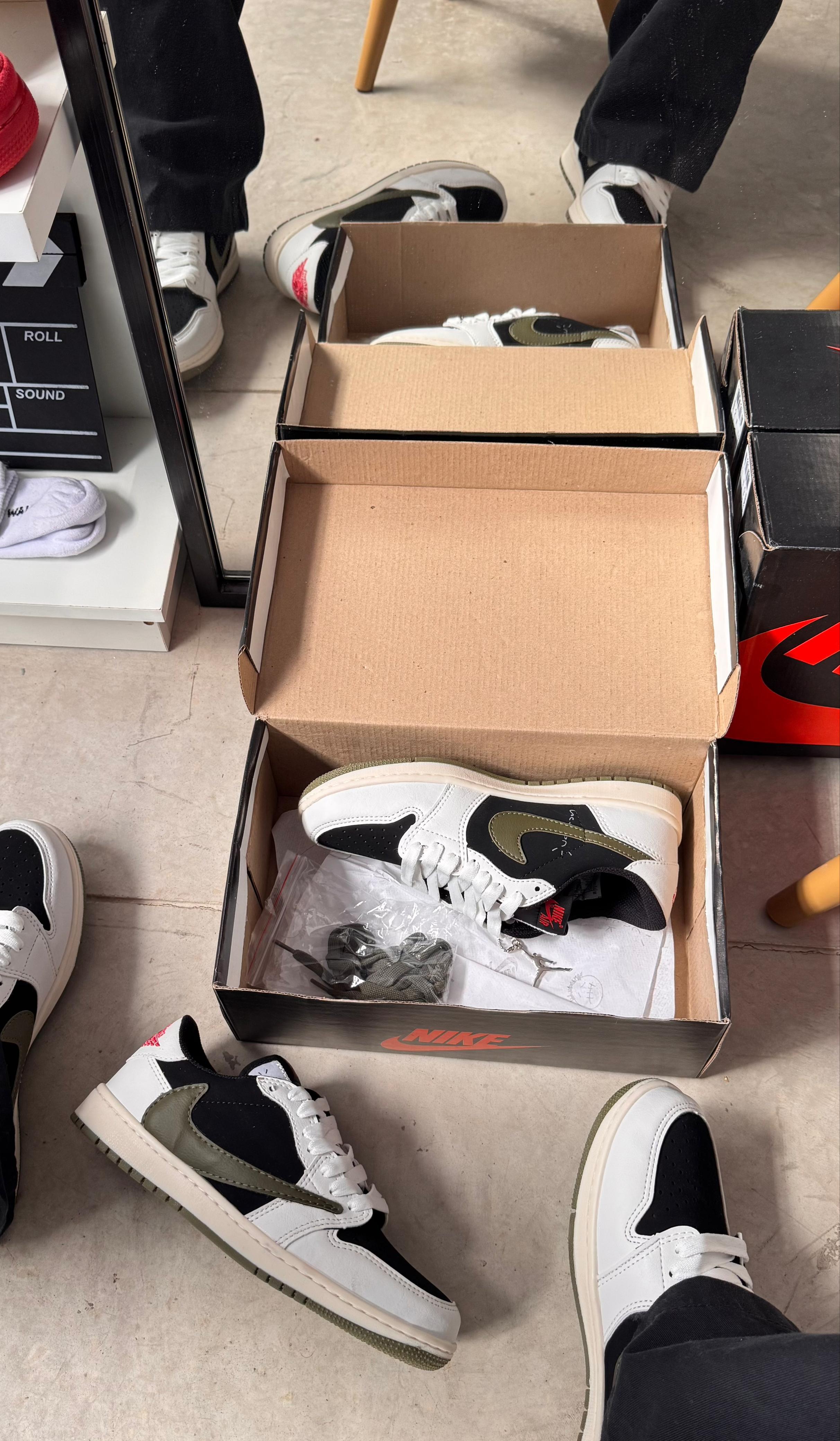 Air Jordan Travis Scott Black Phantom