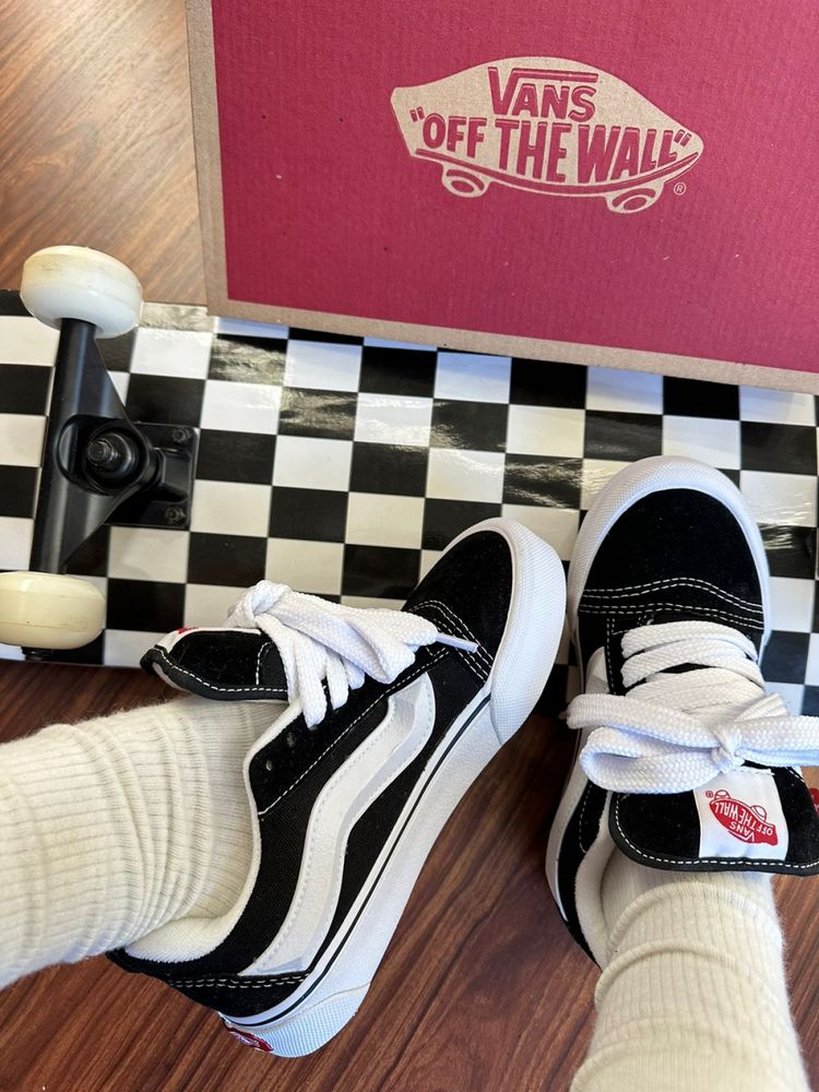 Vans Knu Preto e Branco