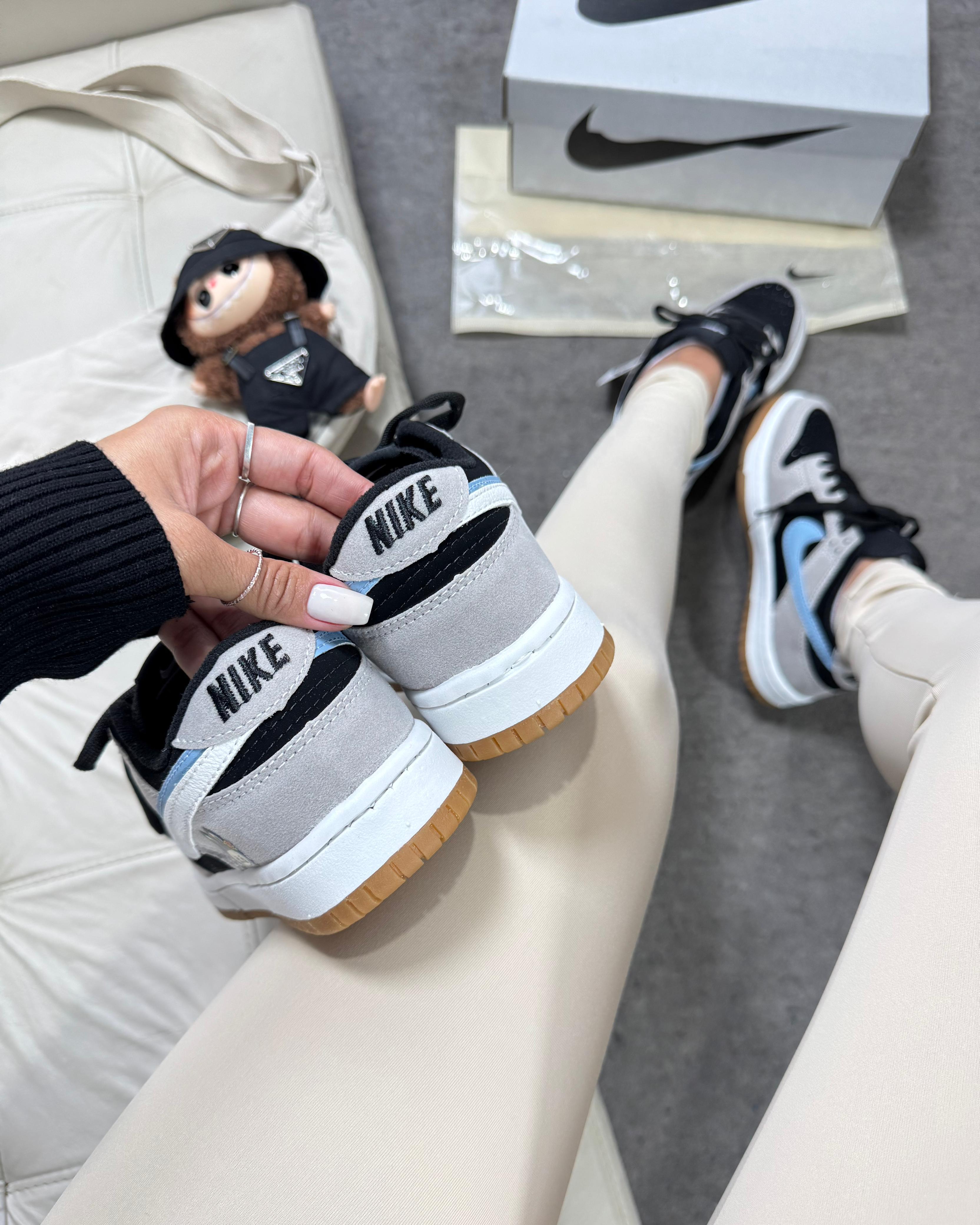 Nike Sb Labubu Cinza