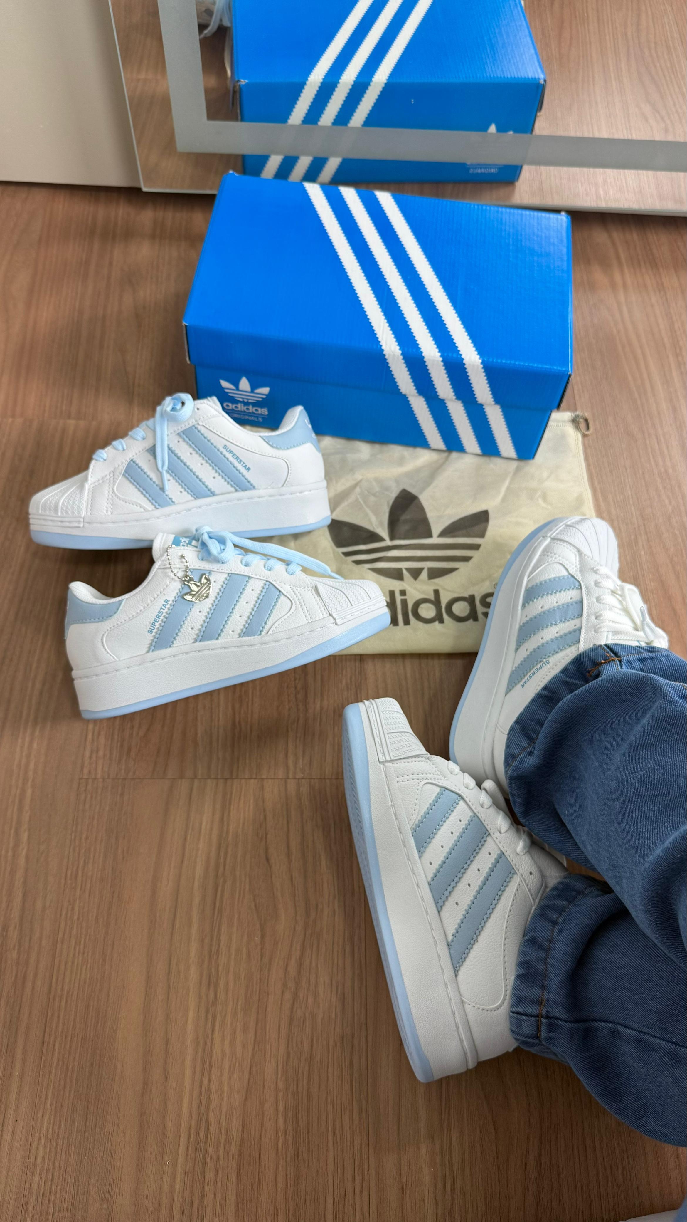 Tênis Adidas Azul