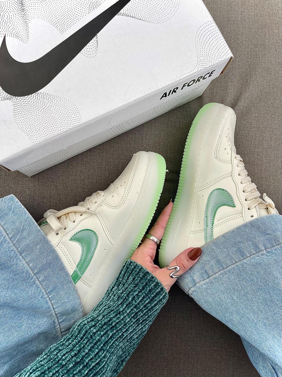NIKE AIR FORCE