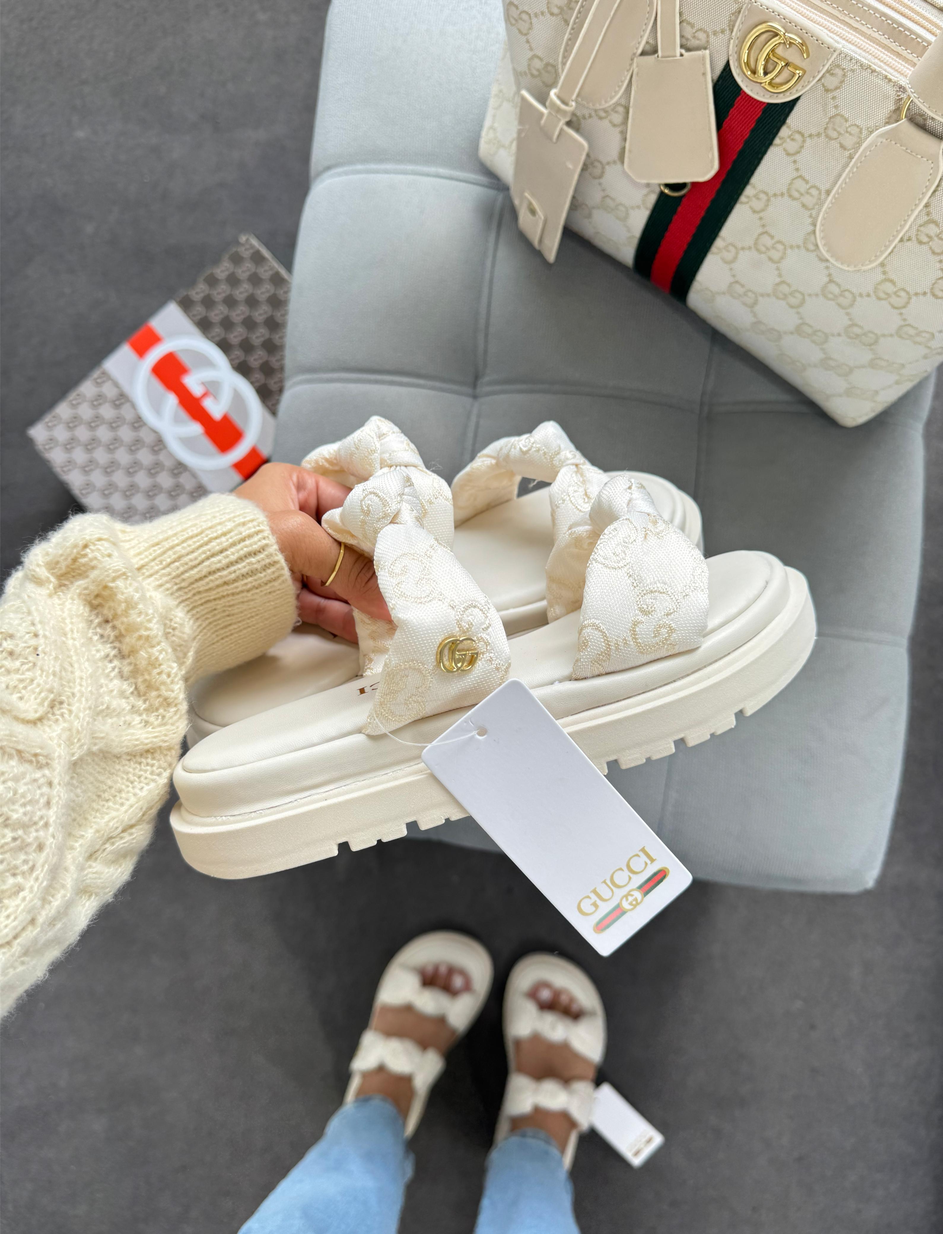 CHINELO GUCCI BRANCO