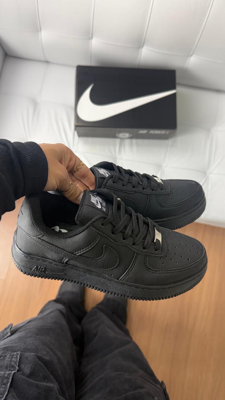 Nike Air Force