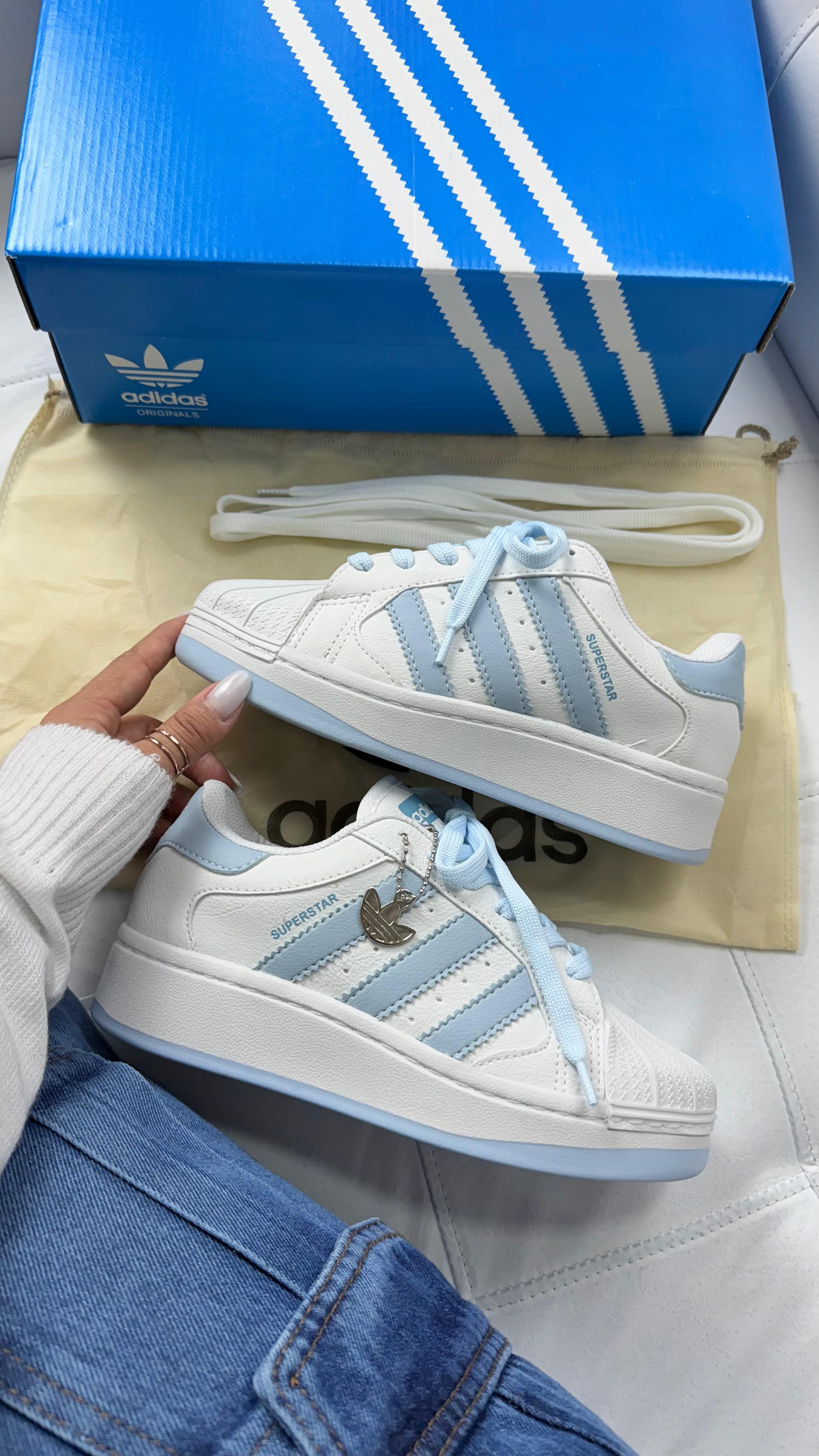 Tênis Adidas Azul