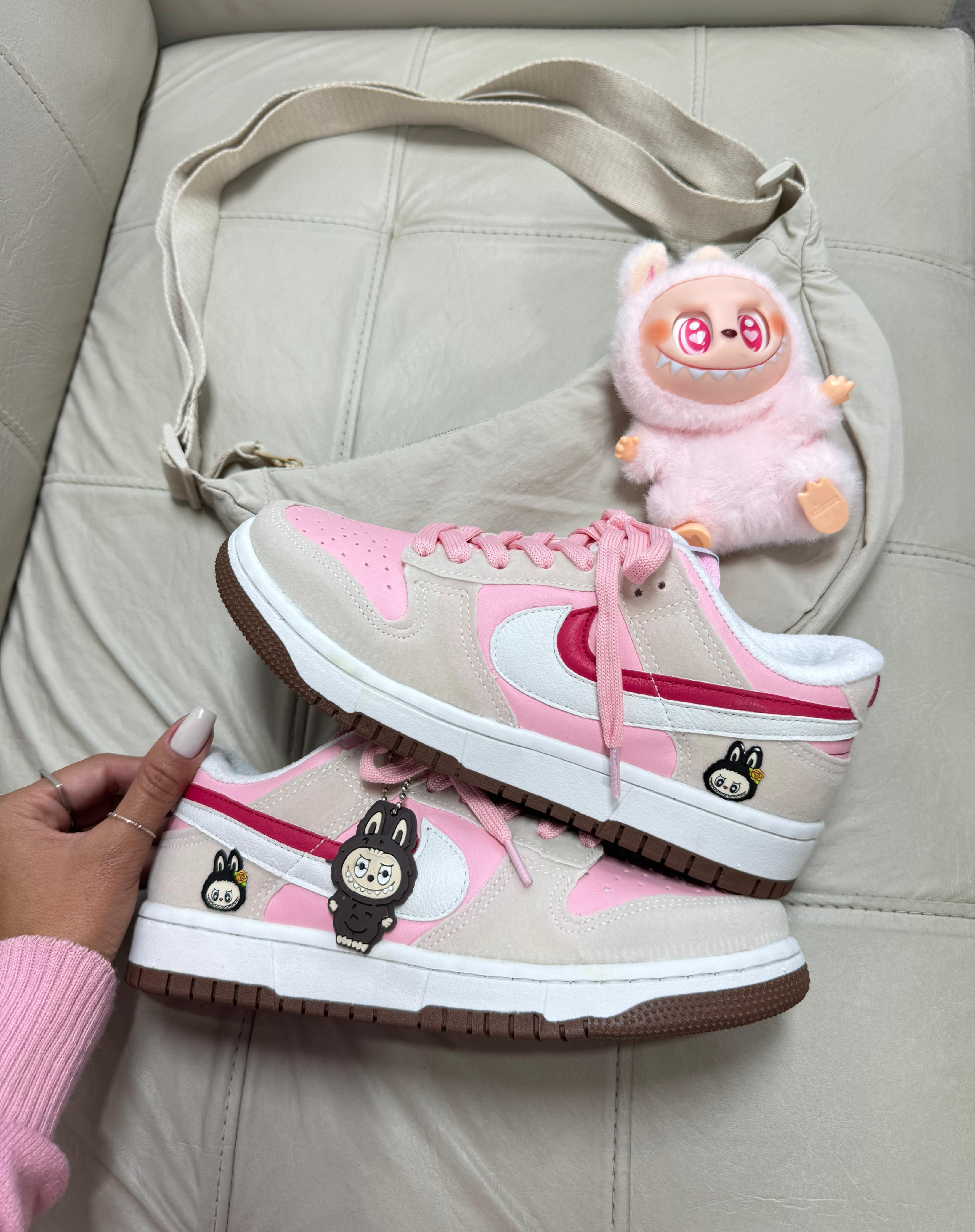 Nike Sb Labubu Rosa