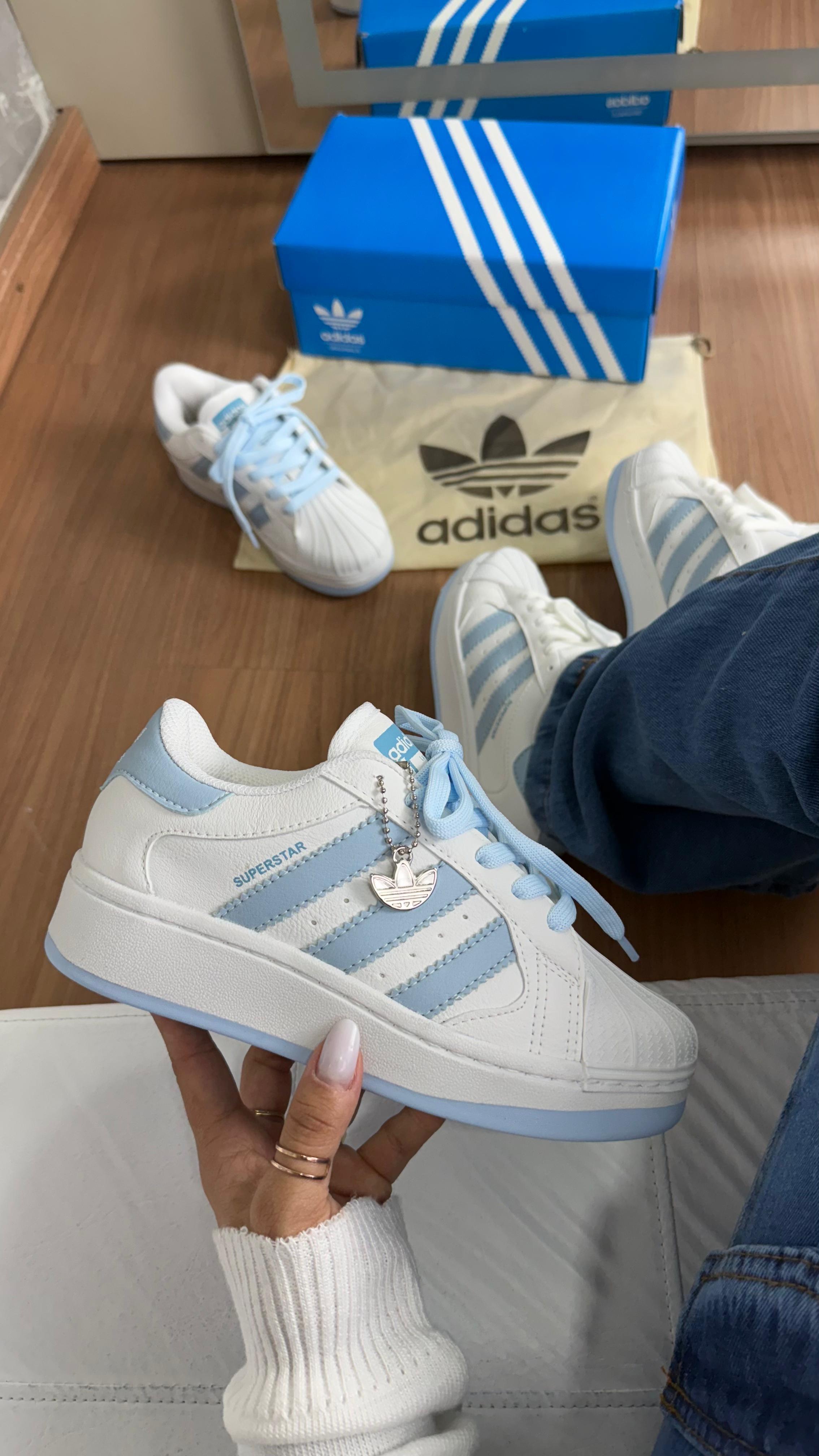 Tênis Adidas Azul