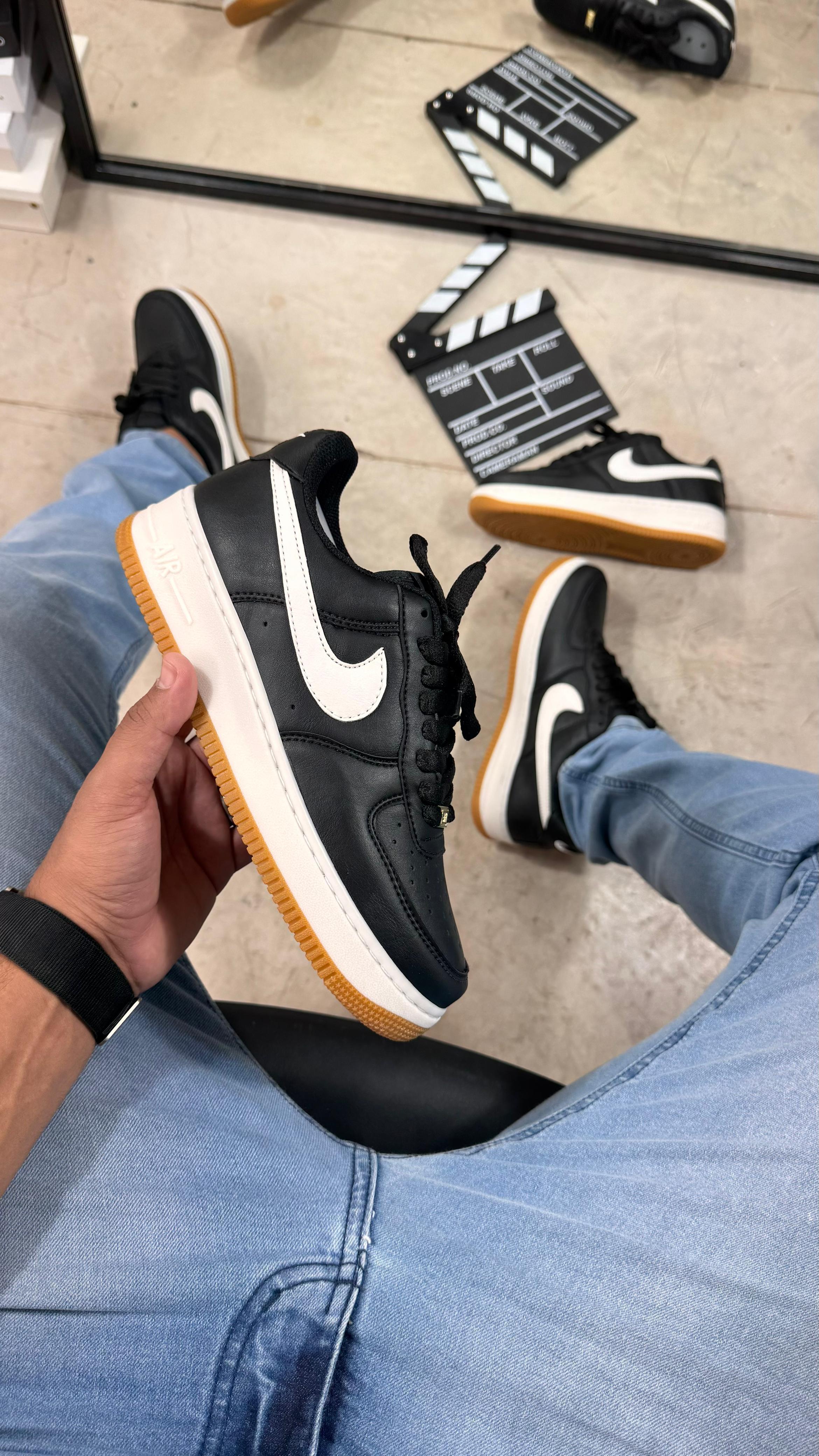 Nike Air Force 1 Luxo Black