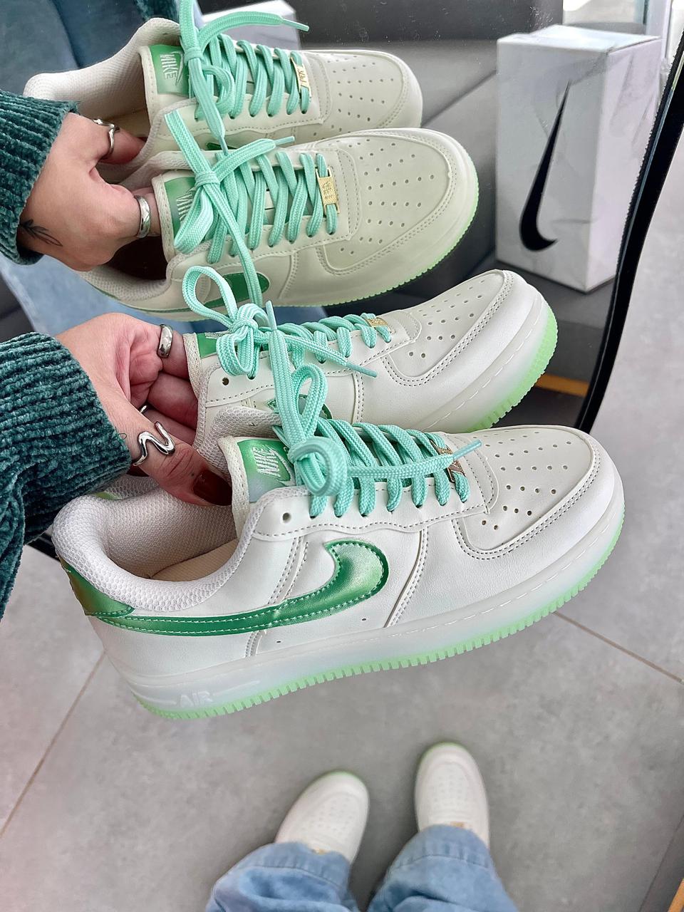 NIKE AIR FORCE